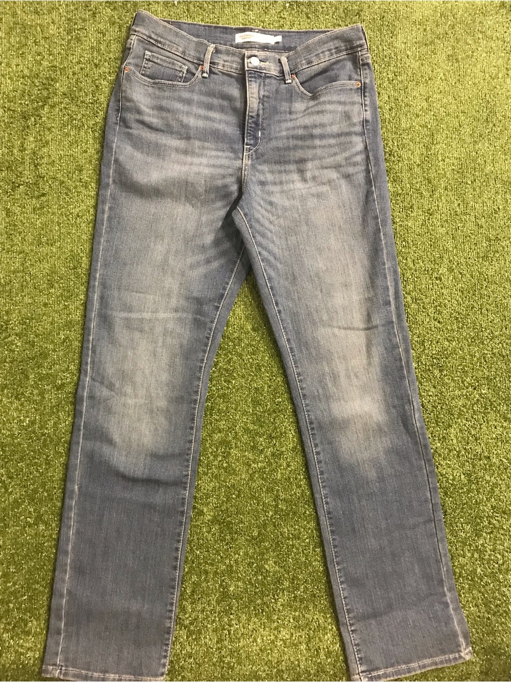 Levi's Women's Straight Leg Jeans - Light Blue Wash